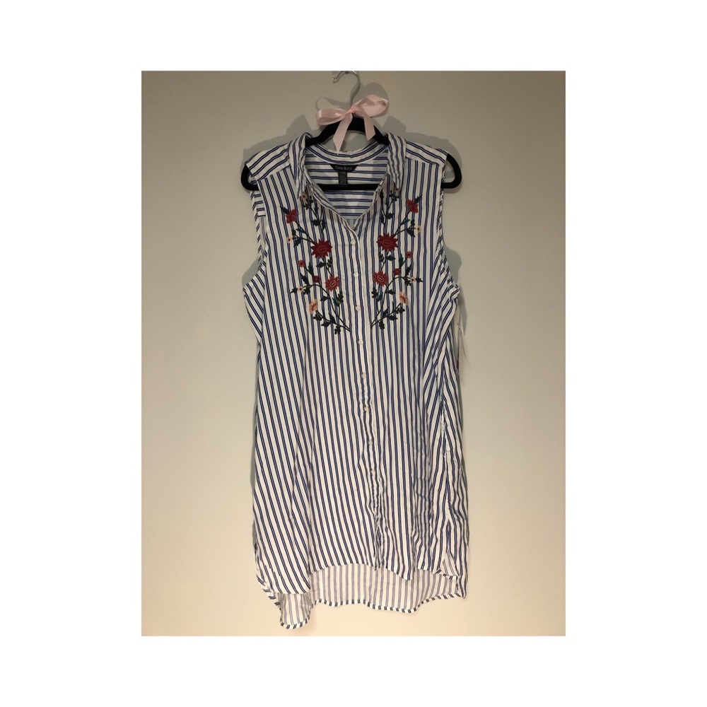 Tank top stripe dress with floral details